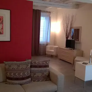 Agorà Residenza 3* Mântua